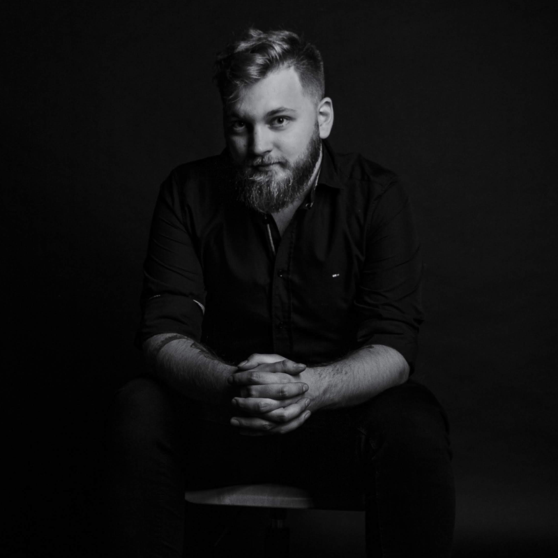 Michał Masternak w biurze